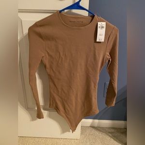 NWT Abercrombie long sleeve bodysuit XS